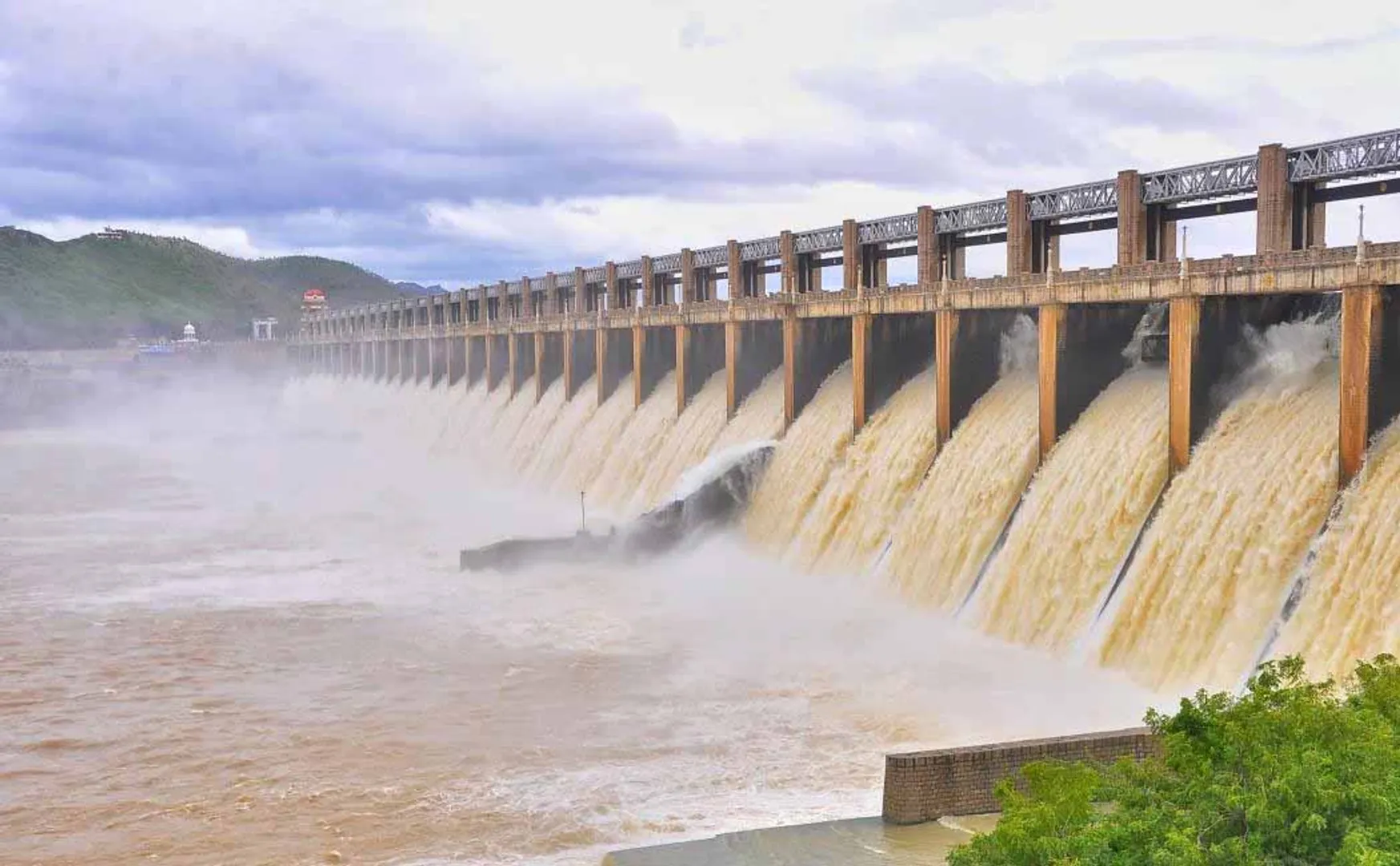 salem mettur dam water level 